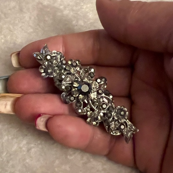 Bundle of 14 Hair Barrettes & Clips | Pearl, Rhinestone, Vintage Metal, Gold main image 11